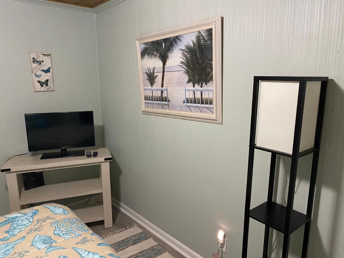 3 Bedroom House Fenced Backyard Private Patio Areas Grill Firepit Plenty Parking! Quick Access 10 Min To Beach Airport Delray West Palm Lake Worth Beach Kültér fotó