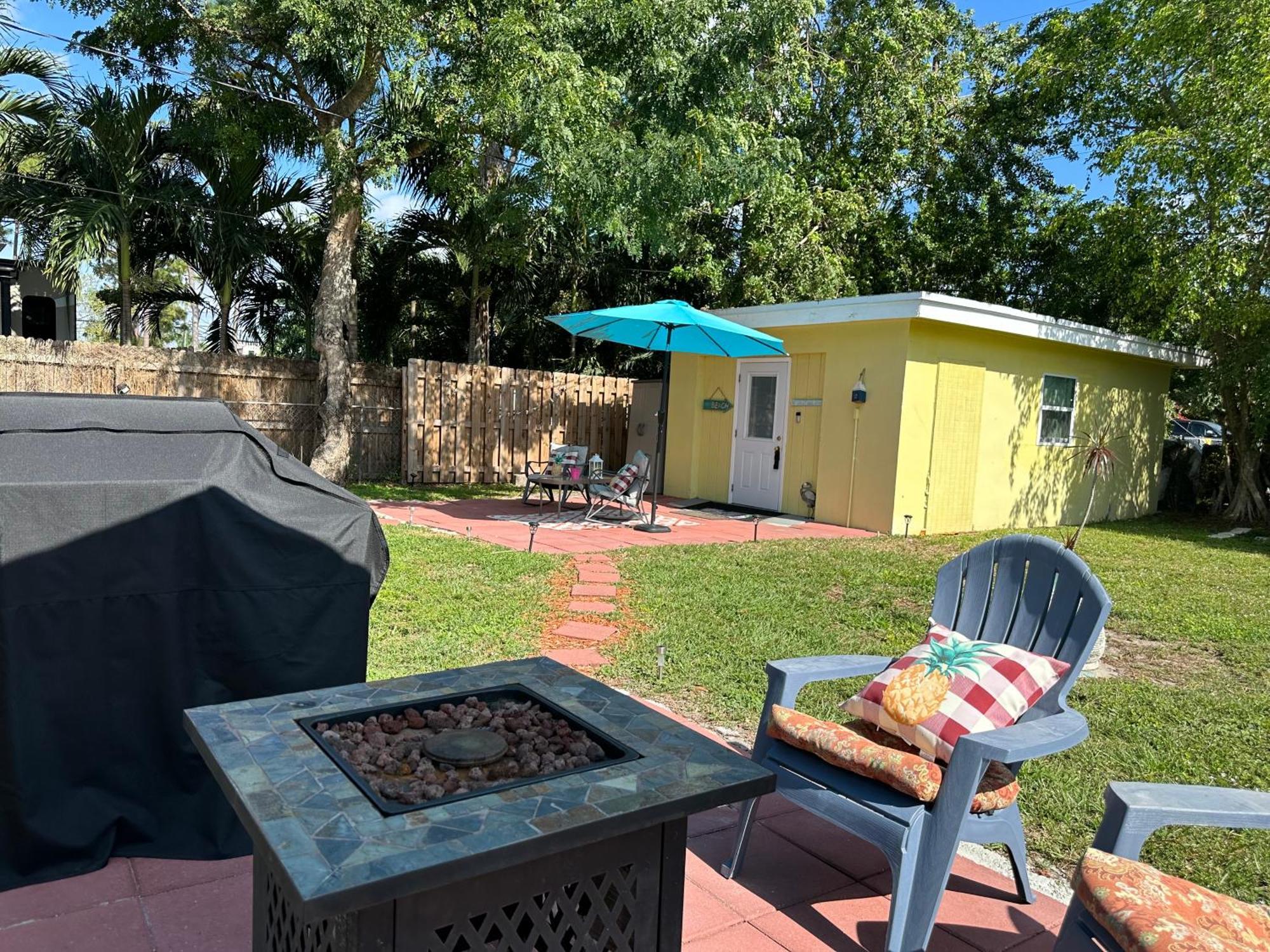 3 Bedroom House Fenced Backyard Private Patio Areas Grill Firepit Plenty Parking! Quick Access 10 Min To Beach Airport Delray West Palm Lake Worth Beach Kültér fotó