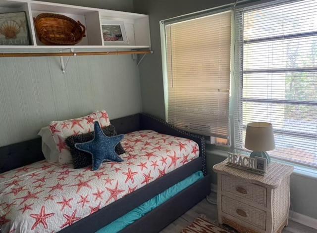 3 Bedroom House Fenced Backyard Private Patio Areas Grill Firepit Plenty Parking! Quick Access 10 Min To Beach Airport Delray West Palm Lake Worth Beach Kültér fotó
