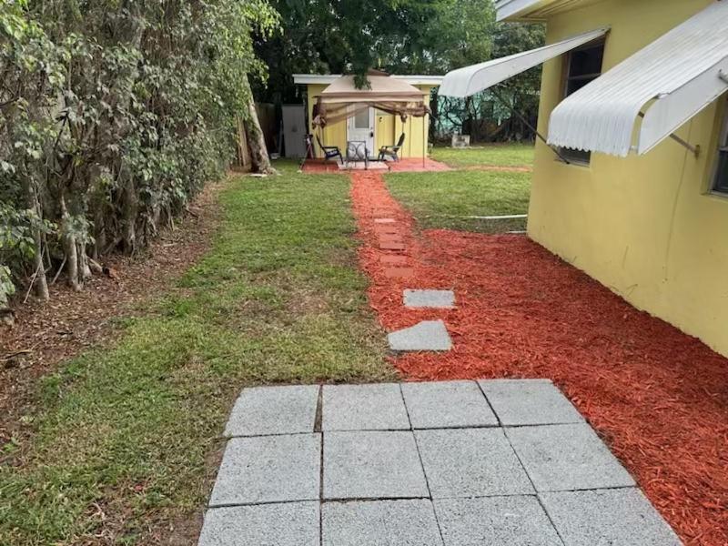3 Bedroom House Fenced Backyard Private Patio Areas Grill Firepit Plenty Parking! Quick Access 10 Min To Beach Airport Delray West Palm Lake Worth Beach Kültér fotó